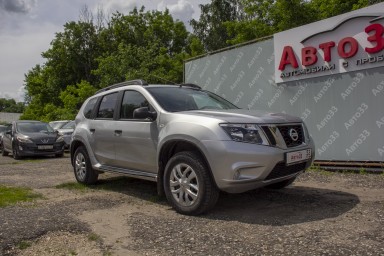 Nissan Terrano D10